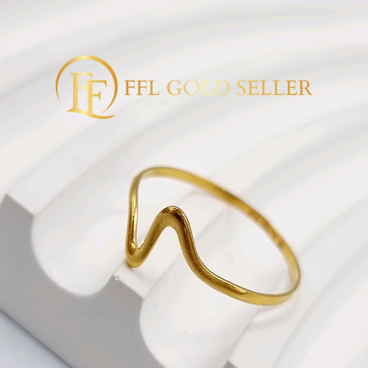 Dainty Wave Ring