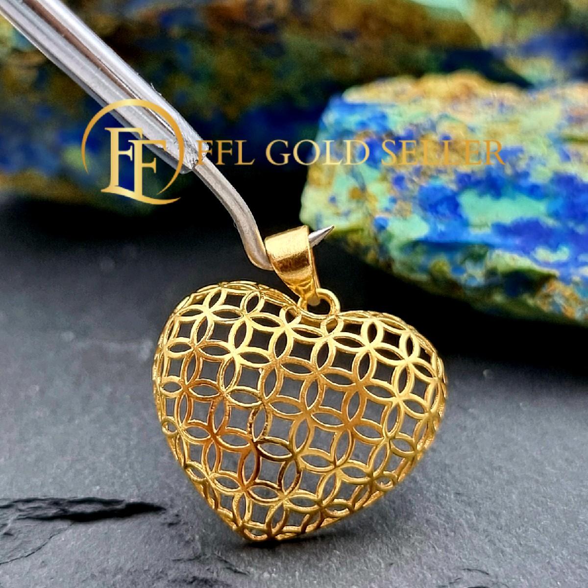 Big Heart Moneycatcher Gold Pendant