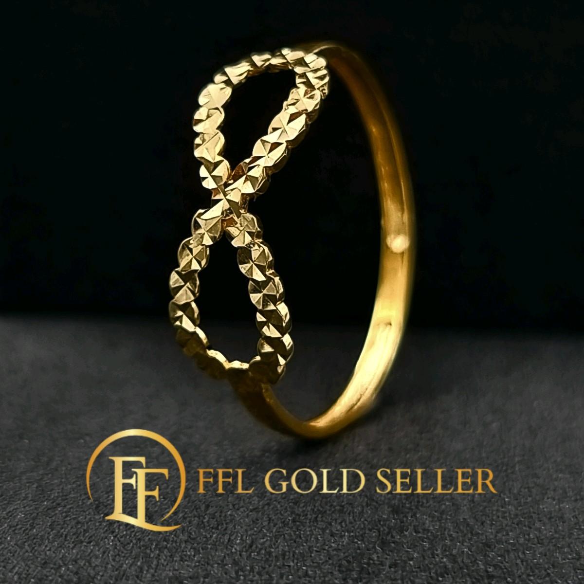 Diacut Solid Infinity Ring