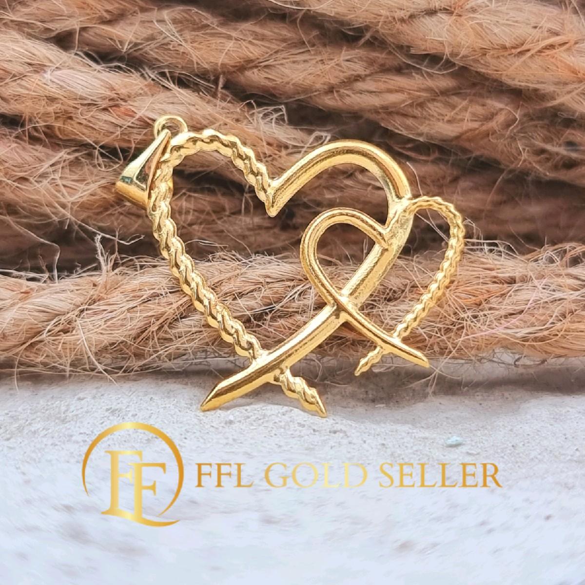 Two Heart Rope Gold Pendant