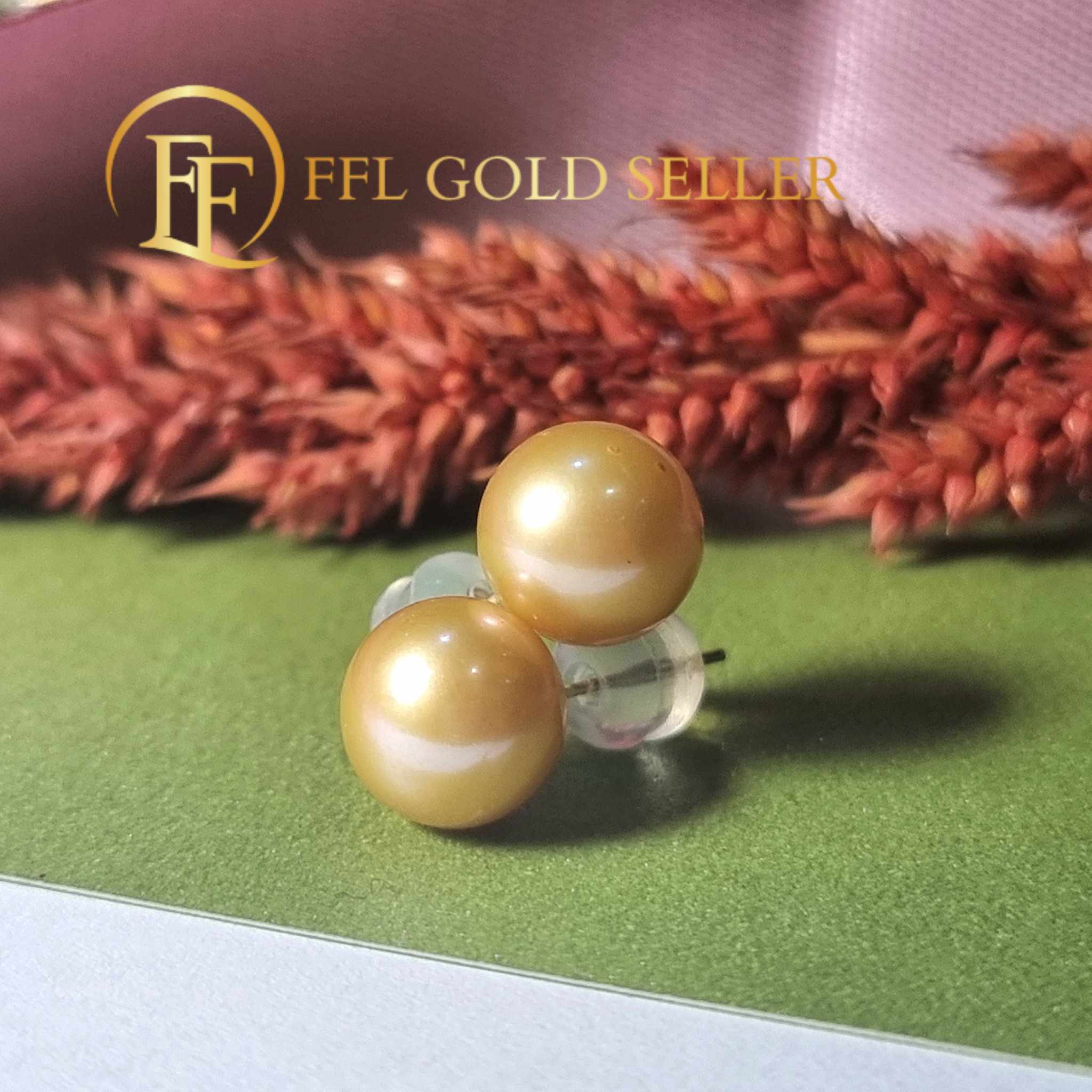 Gold Perla Silicon Stud Earrings