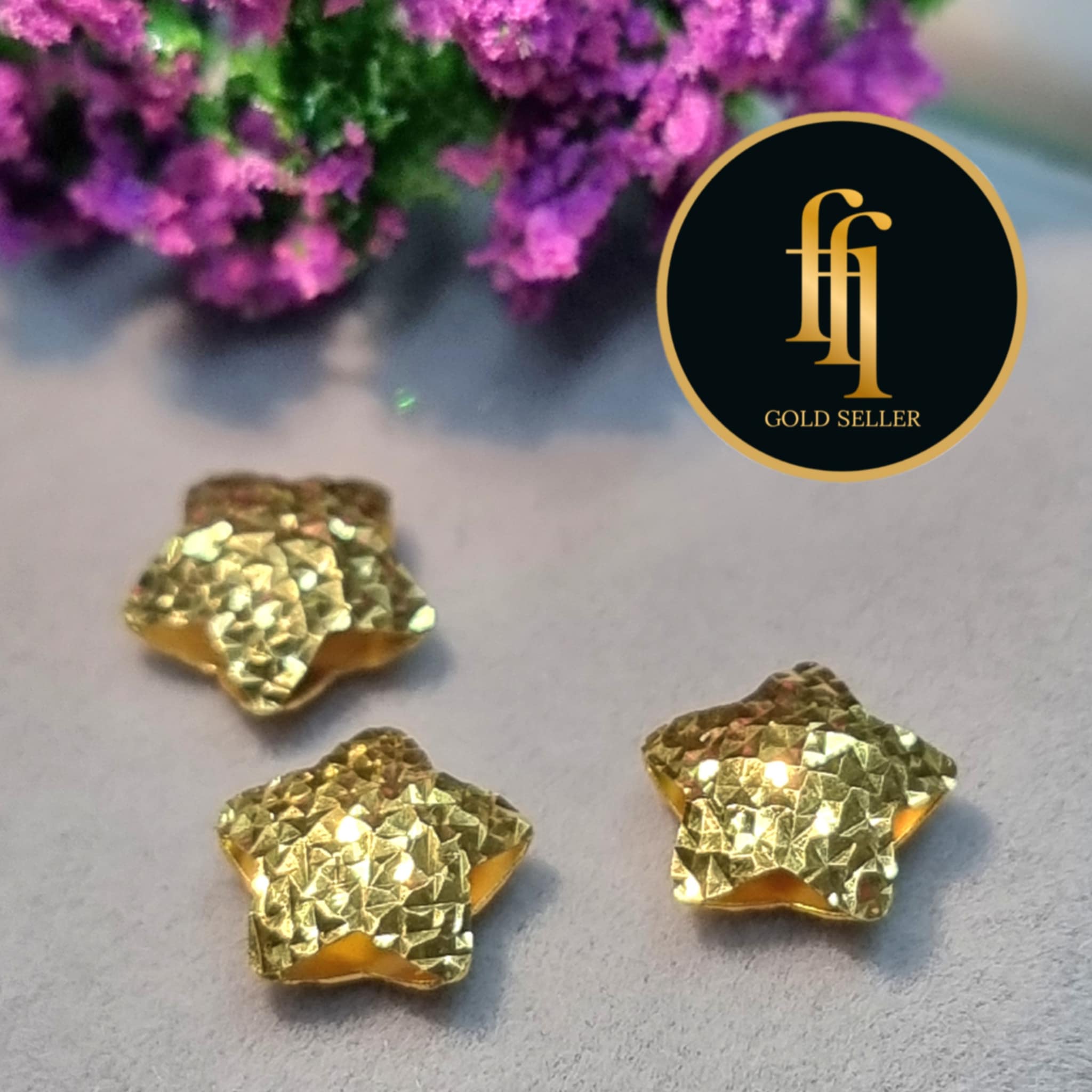April's Star Diacut Gold Pendant