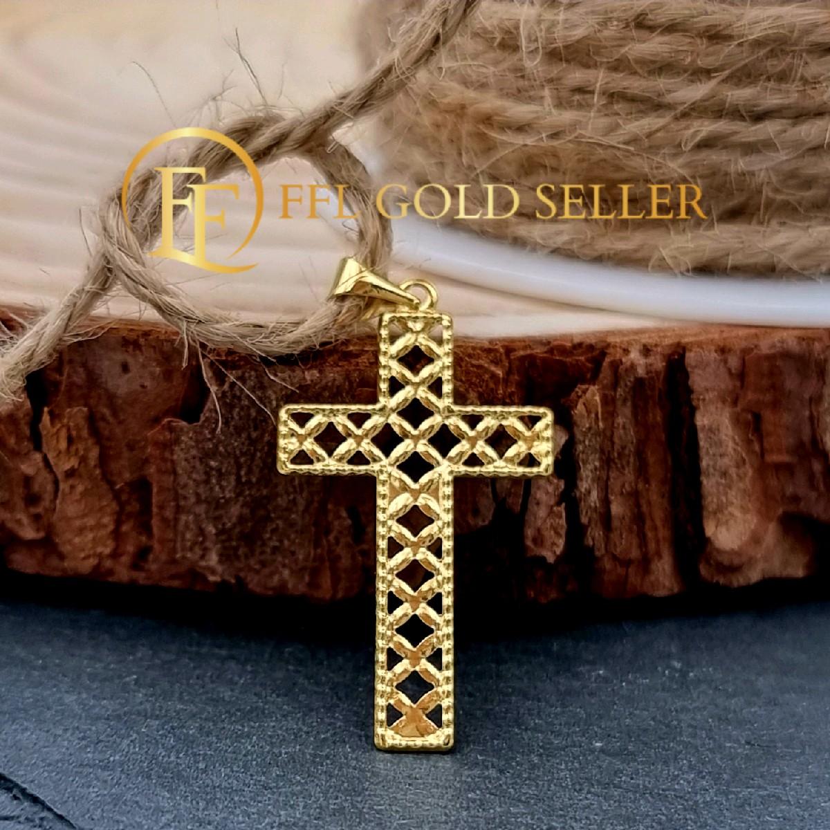 Pattern Cross Gold Pendant