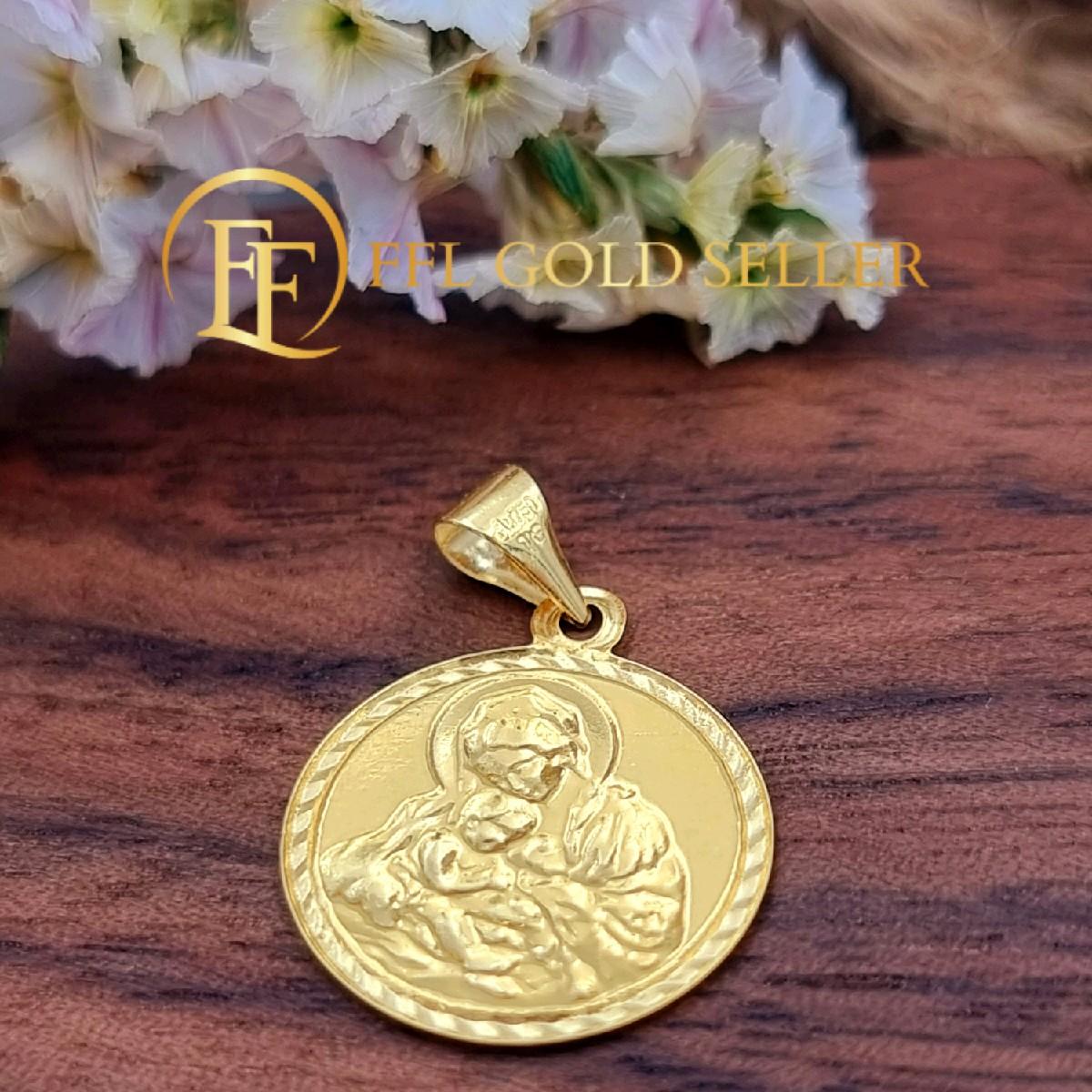 Round Mother and Child Gold Pendant
