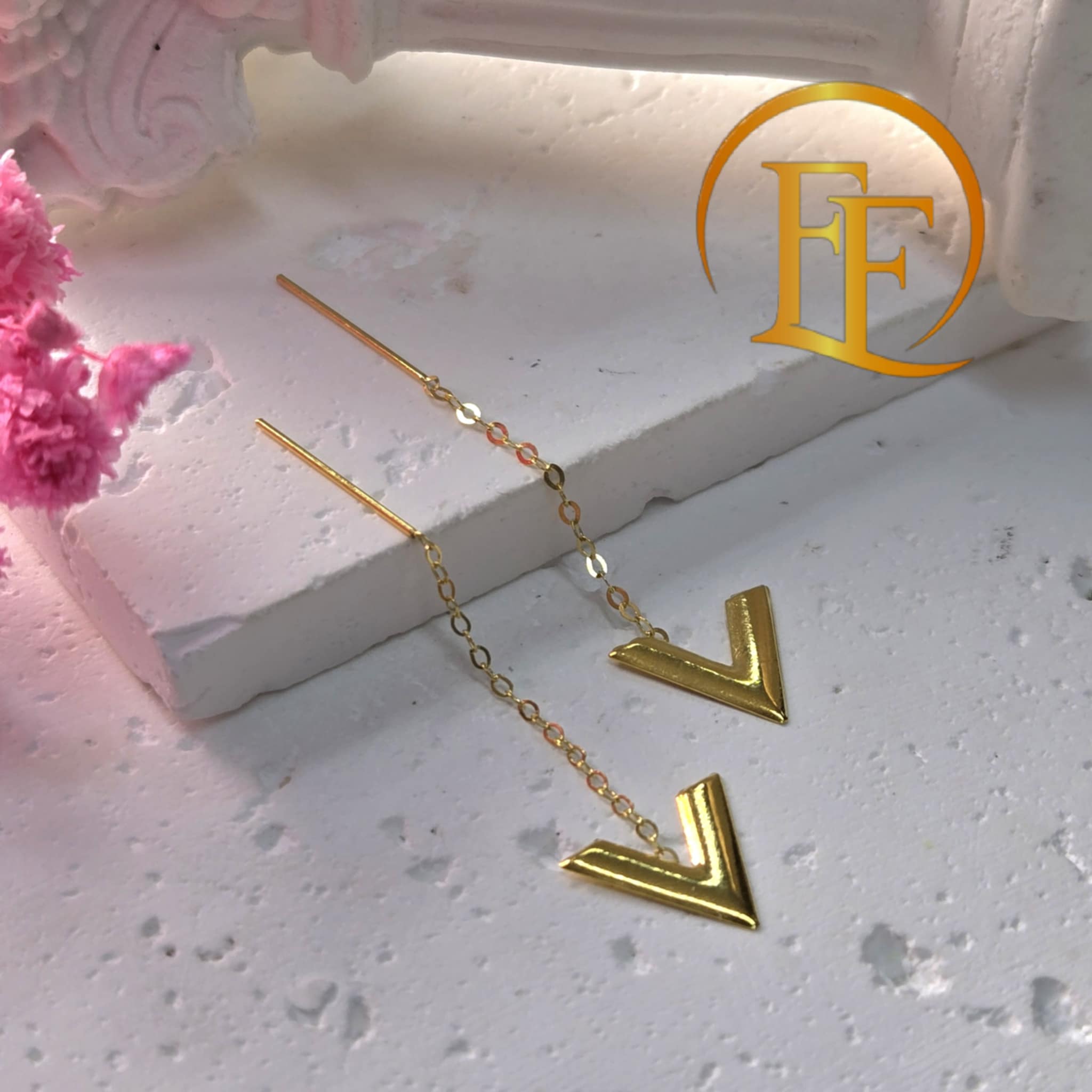 V Tictac Earring