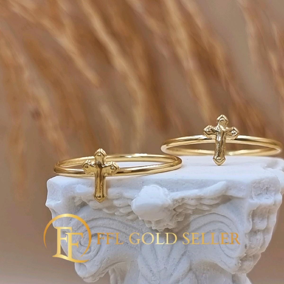 Dainty Cross Ring