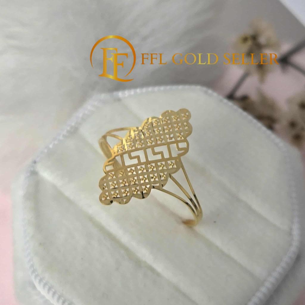 F Center Diamond Design Ring