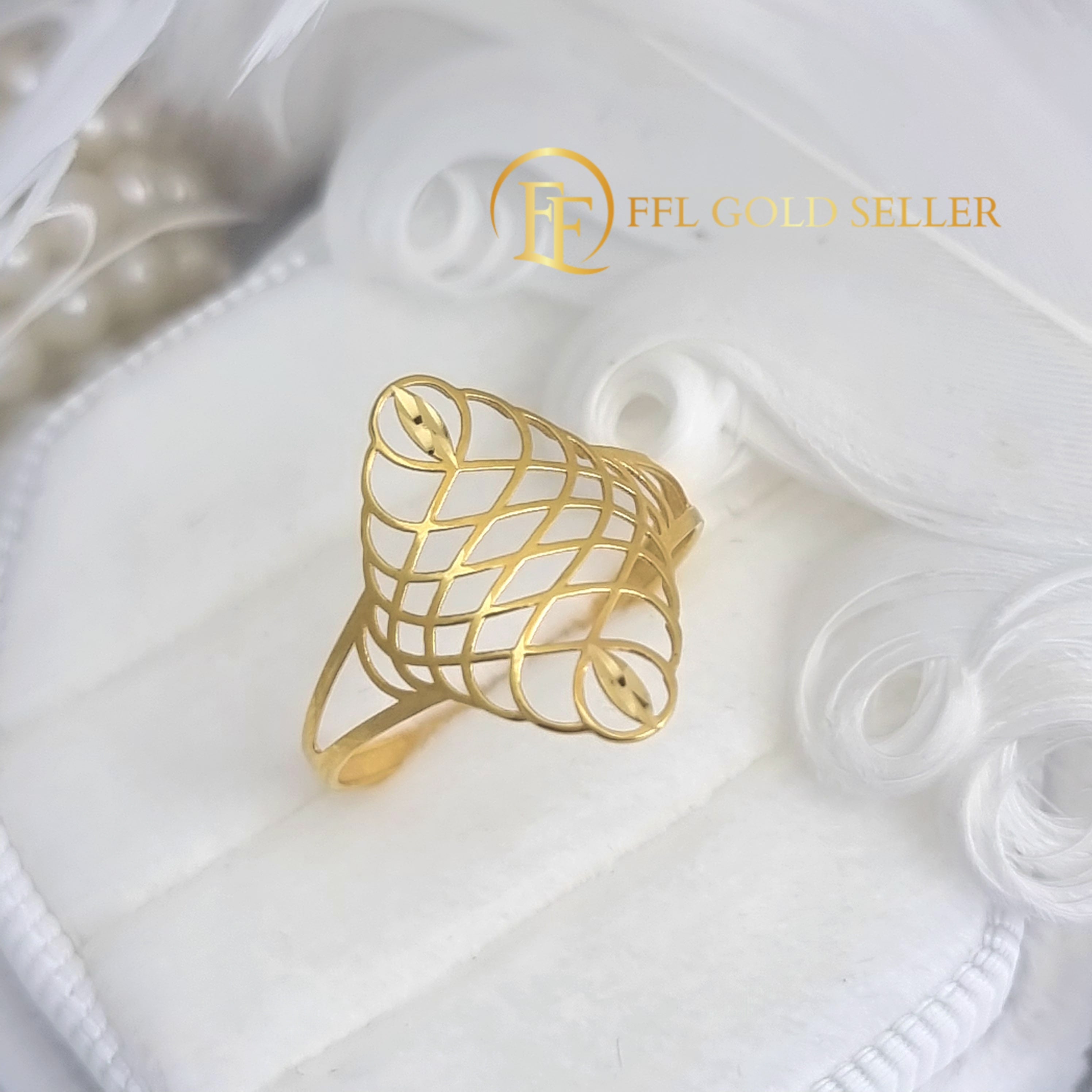 Baby Honey Swirl Ring