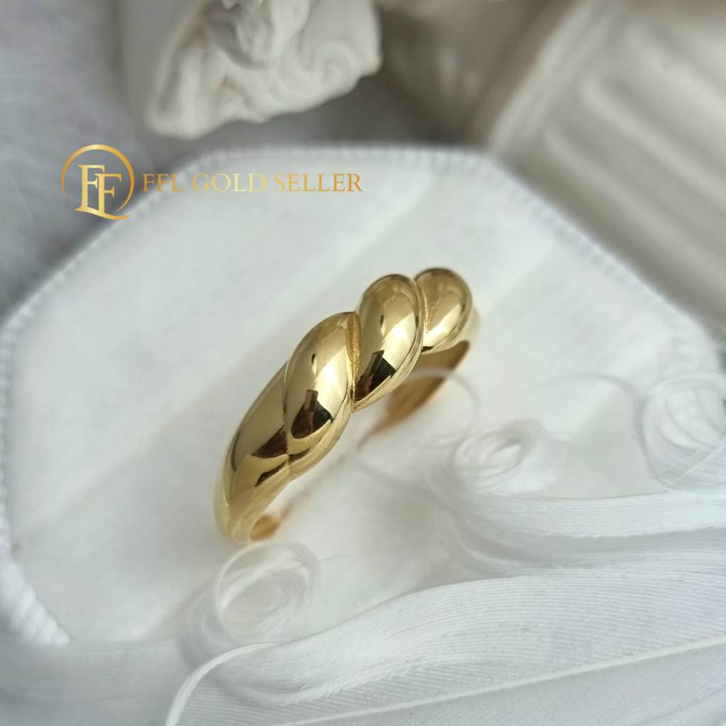 Classic Croissant Ring