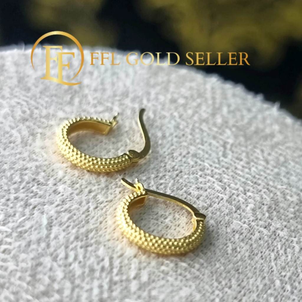 Dotted Loop Clip Earrings